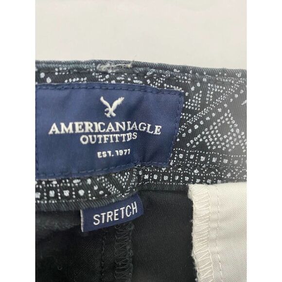 American Eagle Women's Midi Shorts Aztec Boho Stretch Print Black - Size 0 - Picture 3 of 7